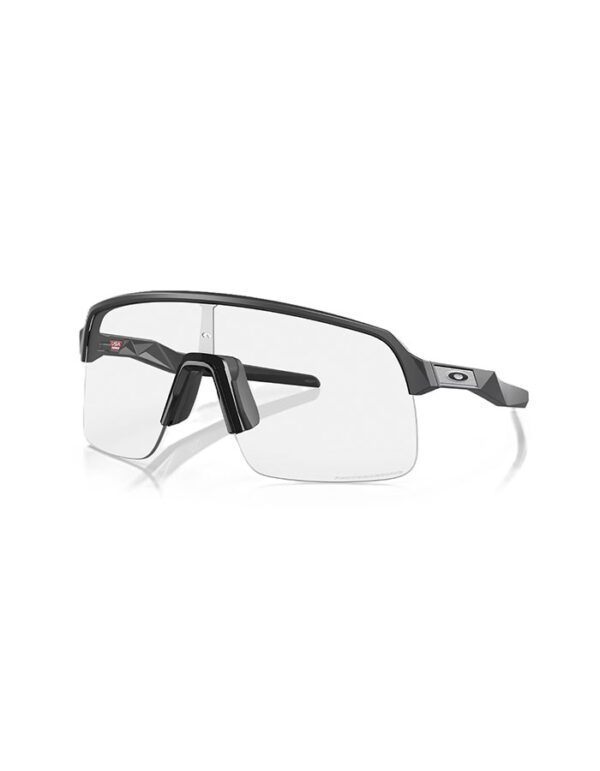Lente Oakley Sutro Lite Matte Carbon Clear To Black Iridium Photochromic ™